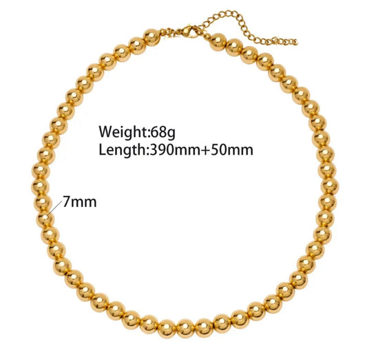 Collar bolitas finas